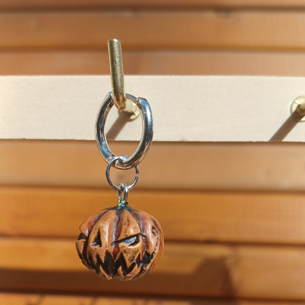 Pumpkin earring