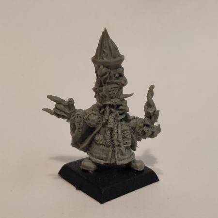 Chaos dwarf sorcerer